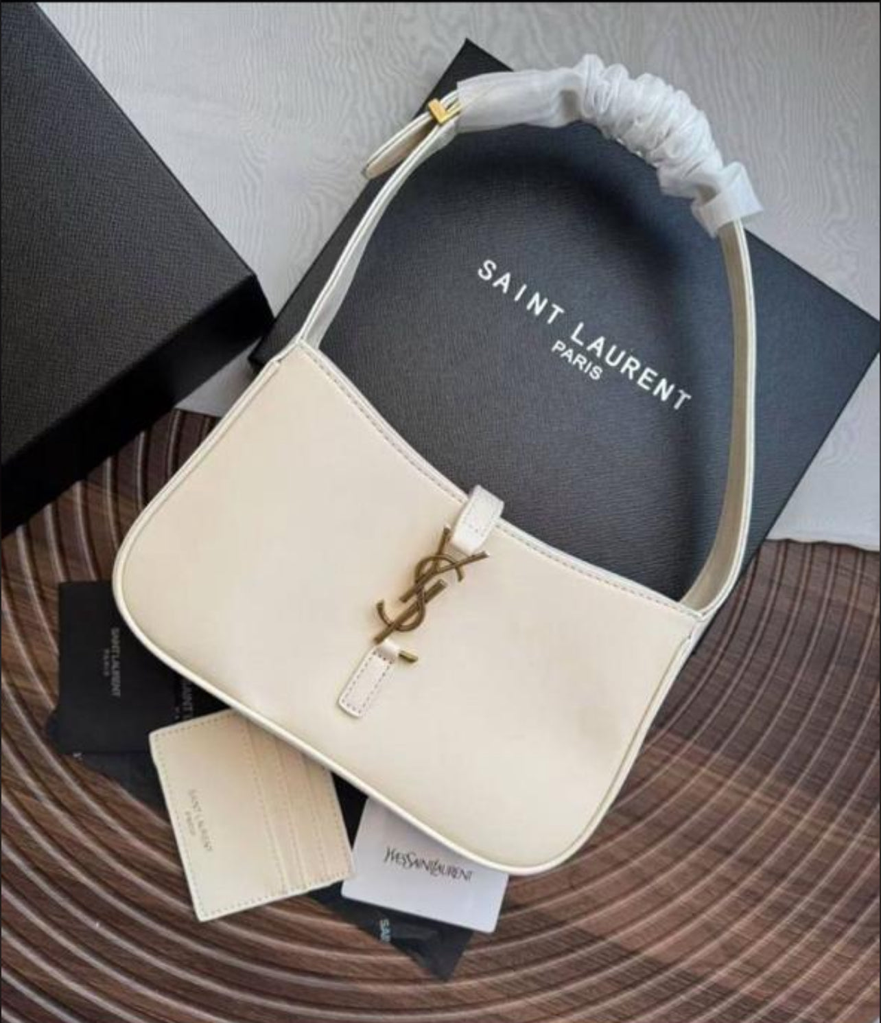 Sac ysl en blanc