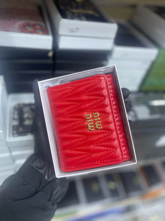 Portefeuilles miumiu rouge