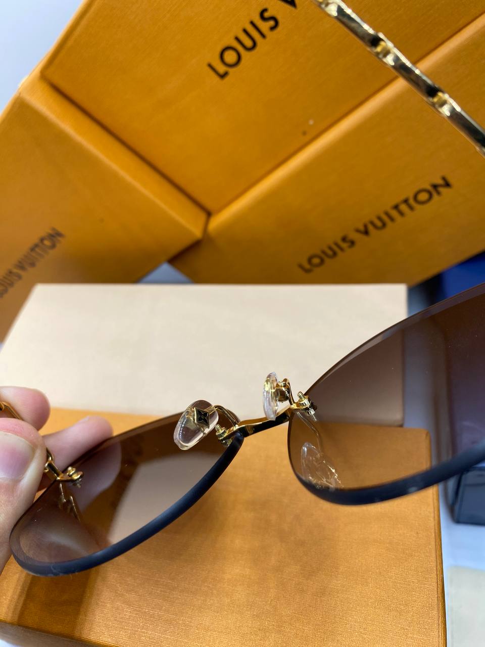 Lunette LV MASTER QYALITY avec emblallage