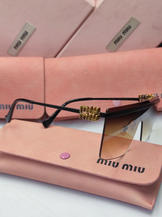 Lunette Miumiu en Noir et Gold MASTER QUALITY avec emballage